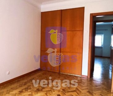 São Domingos de Benfica, Lisbon - Photo 4