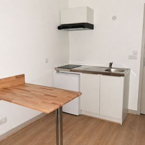 Location Appartement 1 pièce 18m² - Photo 2