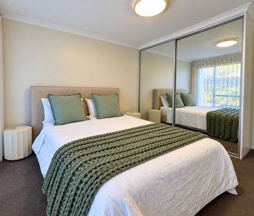 Stunning Resort-Style Apartment - walking distance to beach - Photo 6