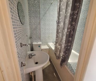 Room in a Shared Flat, Willsden Green, NW2 - Photo 1