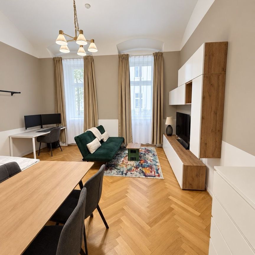 Altbau Mietwohnung 1040 Wien, Nähe Mayerhofgasse - Photo 1