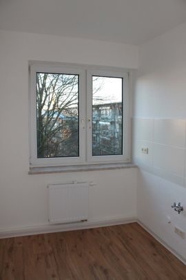 2-Raum-Wohnung mit Dusche und Balkon in Debschwitz - Photo 1