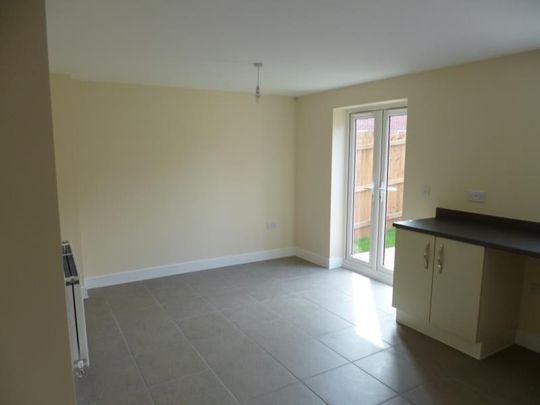 4 bedroom detached house to rent - Photo 1
