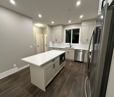 375 Hotchkiss Manor SE, Calgary - Photo 5