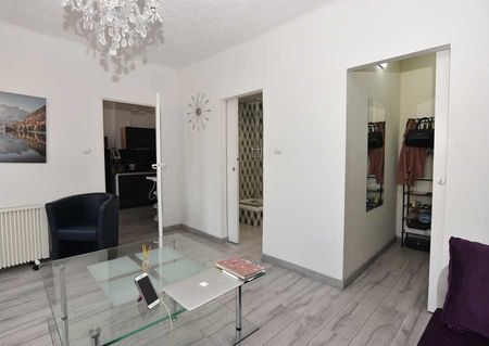 Stylowe mieszkanie po remoncie – zamieszkaj w samym sercu miasta! - Фото 2