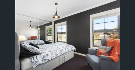 Quiet Neighbourhood Gem - Photo 3