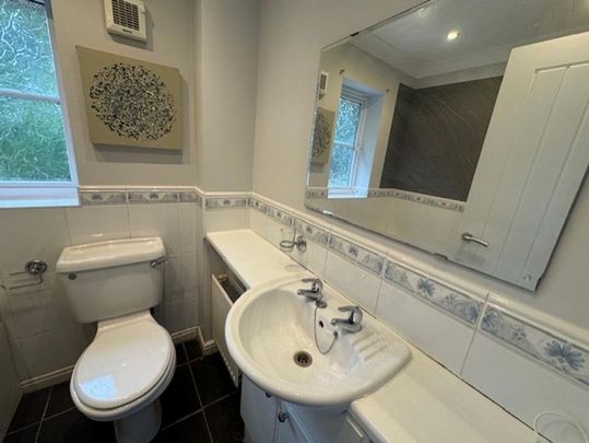 3 bedroom semi-detached house to rent - Photo 1