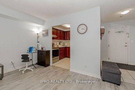 For Lease - 135 Hillcrest Avenue Unit# 1213, Mississauga, Ontario - Photo 3
