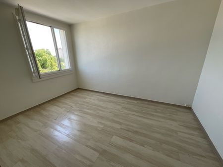 Location Appartement 3 pièces 57m² BOURGES 18000 - Photo 2
