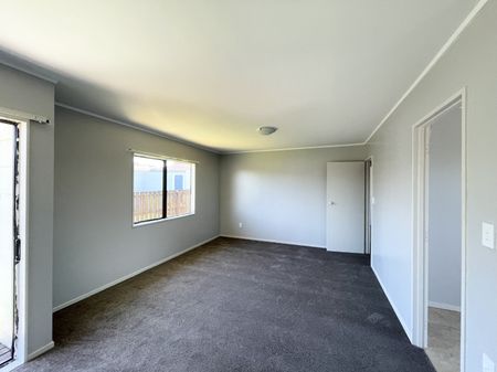 14B, Hatherley Place, Clendon Park - Photo 2