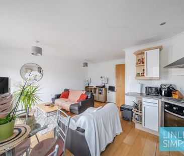 2 bedroom flat to rent - Photo 2