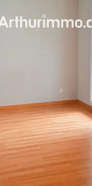 Location Appartement 3 pièces 72 m2 à Neuville-sur-Saône - Photo 1