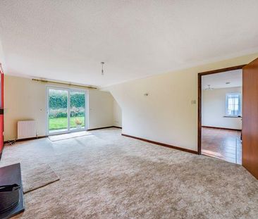 4 bedroom detached house to rent - Photo 2