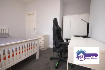1 Bedroom Room in Flat Share To Rent - Photo 5