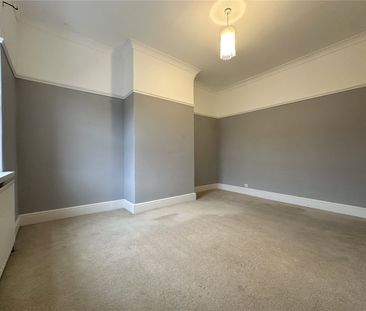 3, Queen Street, Rawdon, Leeds, West Yorkshire, LS19 6BG - Photo 2