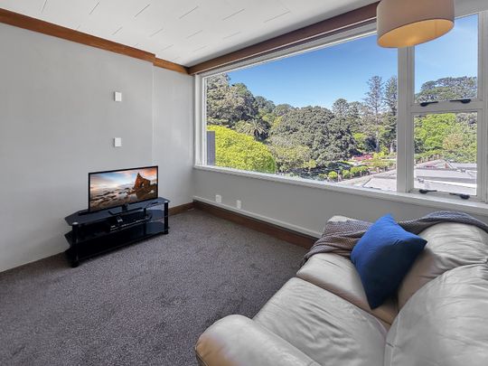 Welcome to Sharella Living - Photo 1