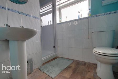 1 bedroom in a house share to rent - Photo 5