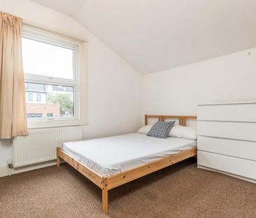 4 bedroom maisonette to rent - Photo 6