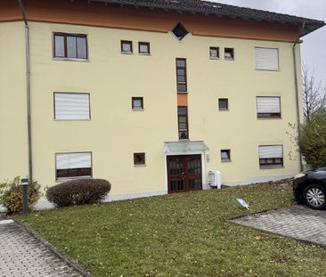 Schöne helle DG Wohnung mit Loggia - Photo 3