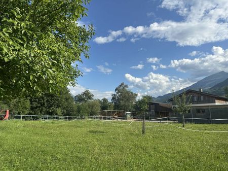 Opportunité unique : propriété spacieuse avec maison individuelle et écurie - Foto 5