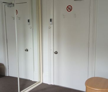 REFURBISHED STUDIO - Photo 4