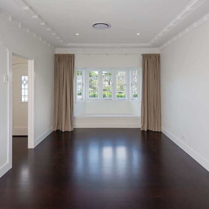 Beautifully Renovated Family Home in the Heart of Clayfield - Photo 1