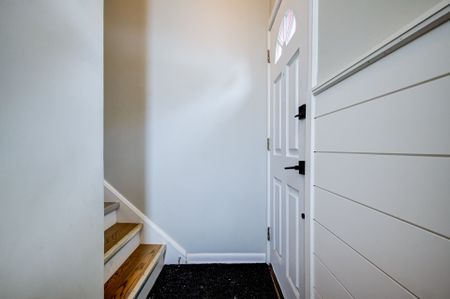 For Lease - 186 Jeffrey Avenue Unit# Lower, Halton Hills, Ontario - Photo 4