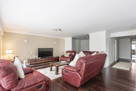 3 bedroom apartment to rent - Photo 4