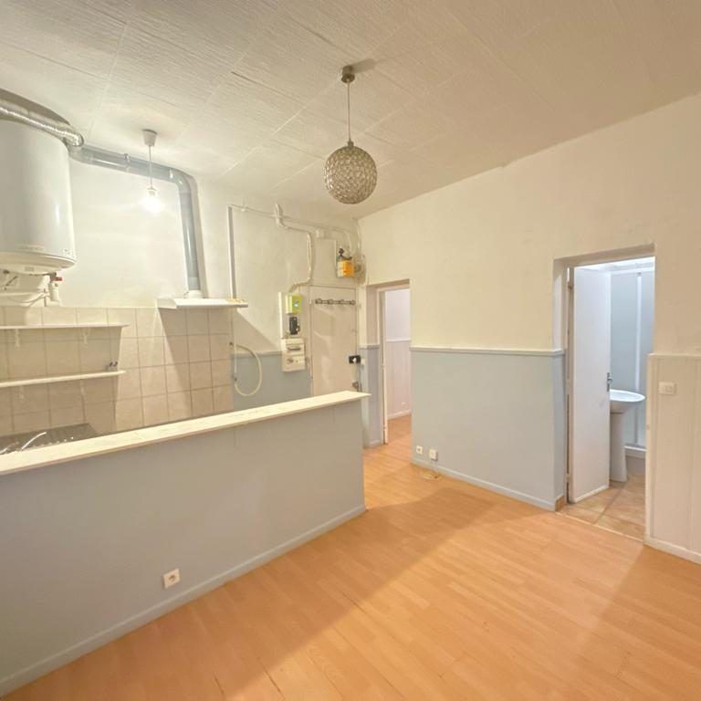 T2 à 3min de la gare de Puteaux - Photo 1