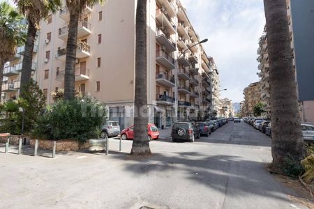 Quadrilocale via Claudio Monteverdi 43, Malaspina, Palermo - Photo 4