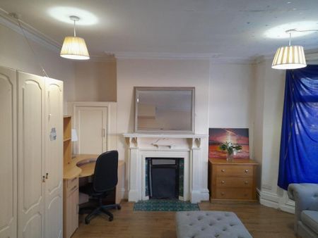 3 bedroom house share to rent - Photo 2