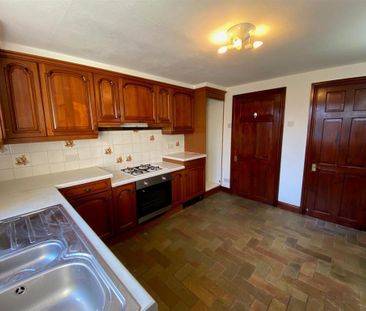 3 bedroom house to rent - Photo 3