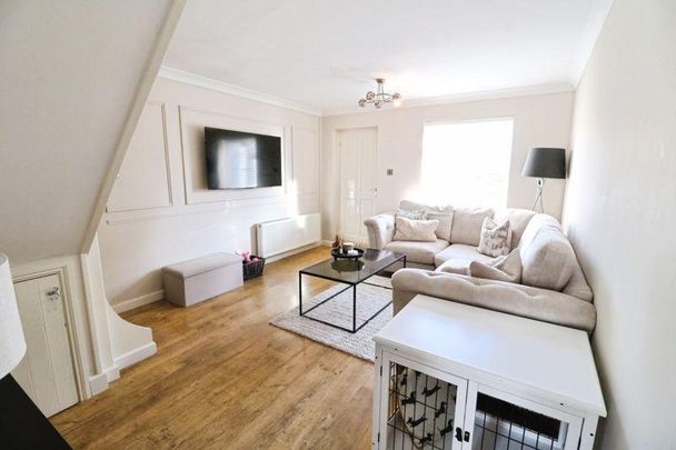 2 bedroom semi-detached house to rent - Photo 1