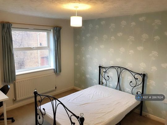 5 bedroom detached house to rent - Photo 1