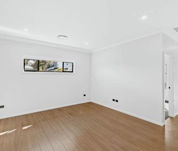 STUNNING MODERN HOME - Photo 2