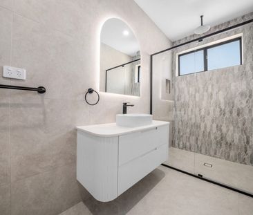 Brand New Spacious Modern Duplex - Photo 6
