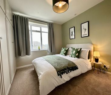 3 Bed Semi-Detached House, Carr Manor Avenue, LS17 - Photo 6