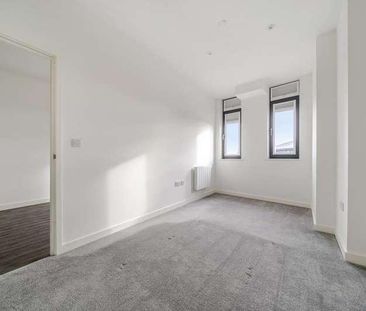 Bracknell, Berkshire, RG12 - Photo 2