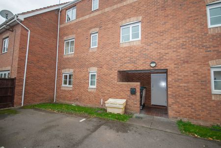 Gardeners End, Rugby, CV22 - Photo 3