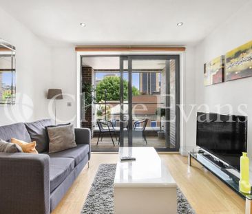 1 bedroom flat to rent - Photo 2