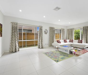 13 Empire Circuit, Penrith - Photo 5