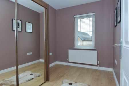 14 Sir Richard Wallace Drive, LISBURN, BT28 3BA - Photo 5