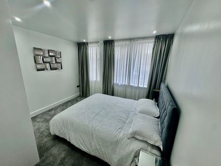 2 Bed Flat, Baldwin House, HA1 - Photo 4