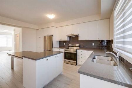 For Lease - 53 Ravenbury Street, Brampton, Ontario - Photo 4