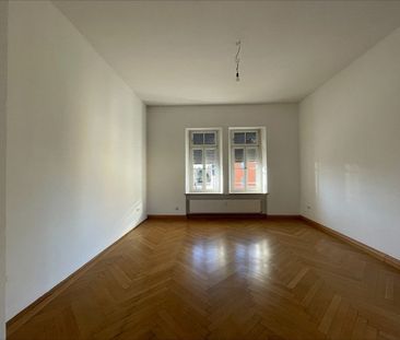 Wohntraum für Altbauliebhaber: große und helle 3-Zimmer-Wohnung in ... - Photo 1