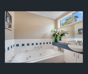 115 The Great Eastern Way, South Morang, Vic 3752 - Photo 2