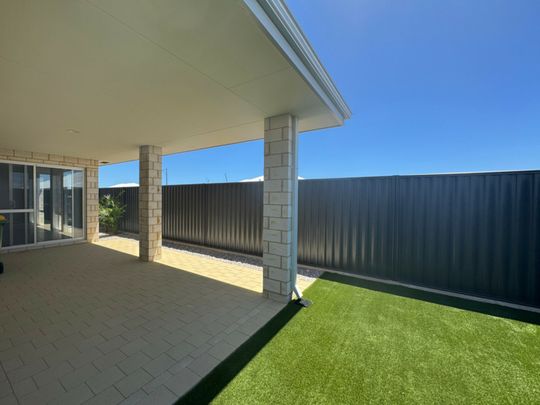 Coastal Elegance Meets High-Calibre Craftsmanship. - Photo 1