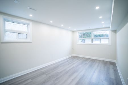 For Lease - 19 Queen Street Unit# 1, Mississauga, Ontario - Photo 5