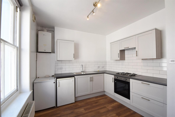 2 Bed Flat - Conversion - Photo 1