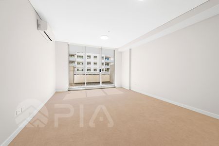 Modern 2 Bedroom +Study Apartment close to amenities for lease - Photo 5